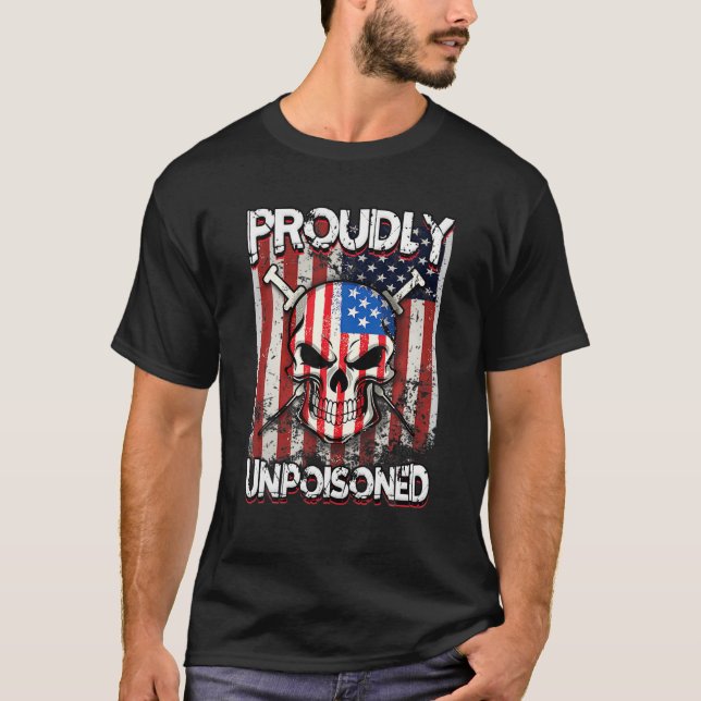 Camiseta Orgulhosamente intoxicado dizendo bandeira Vacinad (Frente)