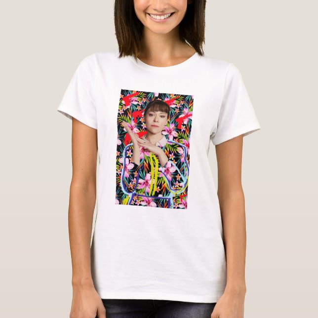 Camiseta Orphan Black | Alison - Padrão Floral (Frente)