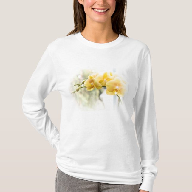 Camiseta Orquídea-mariposa amarela ao sol (Frente)