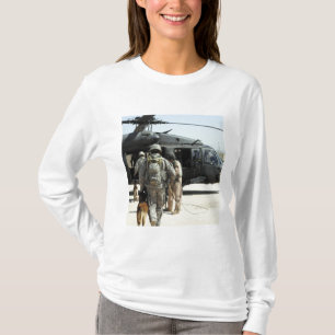 Camiseta Os alimentadores de cão militares do funcionament