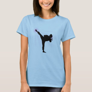 Camiseta Os cinturões negros vestem o rosa demasiado!
