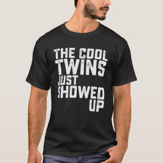 Camiseta Os Coolwins Acabaram de Aparecer Irmã Irmão Escol