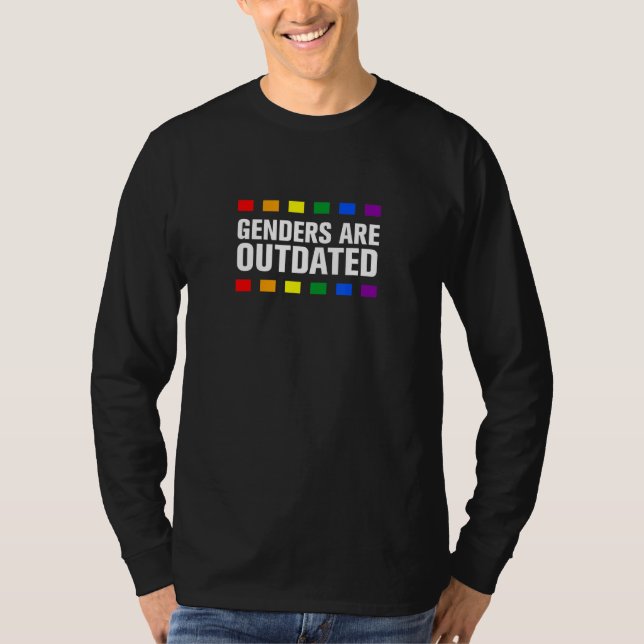 Camiseta Os Gêneros Estão Desatualizados No Orgulho Do Mês  (Frente)