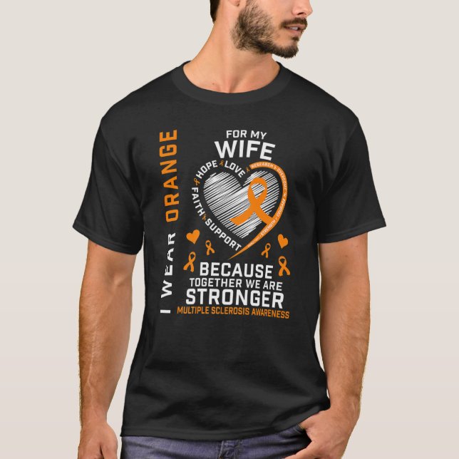 Camiseta Os Homens Vestem Laranja Para A Minha Esposa Escle (Frente)