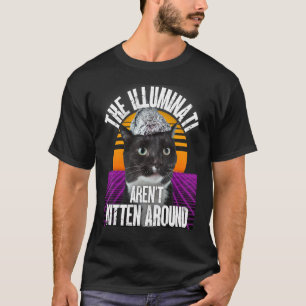 Camiseta Os Illuminati Não Estão Brincando de Gatinho Chapé