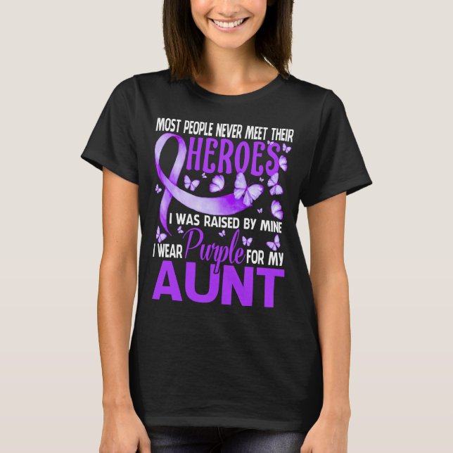 Camiseta Os Meus Heróis Visto Roxo Para A Minha Tia Pancreá (Frente)