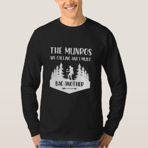 Camiseta Os Munros Estão Ligando E Eu Tenho Que Sair De Out