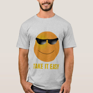 Camiseta Os óculos de sol do Emoticon tomam-no fácil