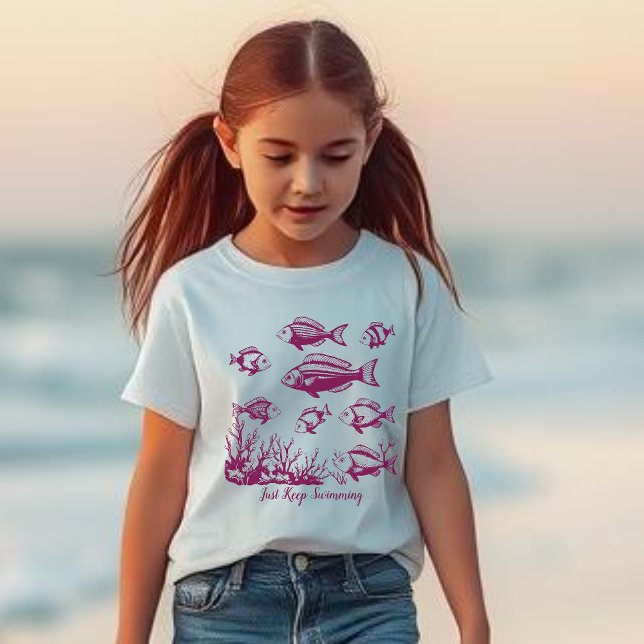 Camiseta Os Peixes Continuam Nadando (Fishes Under Water Fisherman Style Trend Just Keep Swimming Pink)