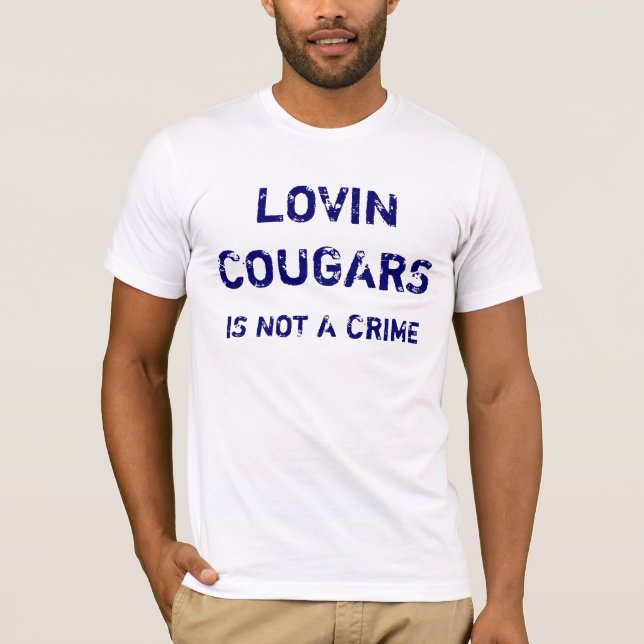 CAMISETA OS PUMAS DE LOVIN, NÃO SÃO UM CRIME (Frente)