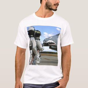 Camiseta Os sapadores-bombeiros distribuem uma mangueira de