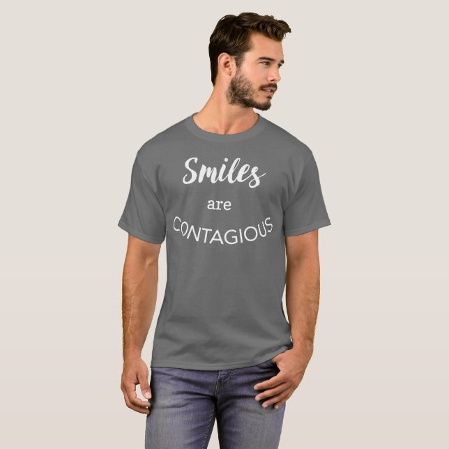 Camiseta Os sorrisos são humor inspirador do divertimento (Frente Completa)