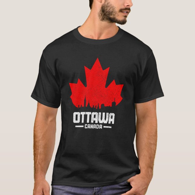 Camiseta Ottawa Quebec Canada Maple Leaf Canadian Flag Skyl (Frente)