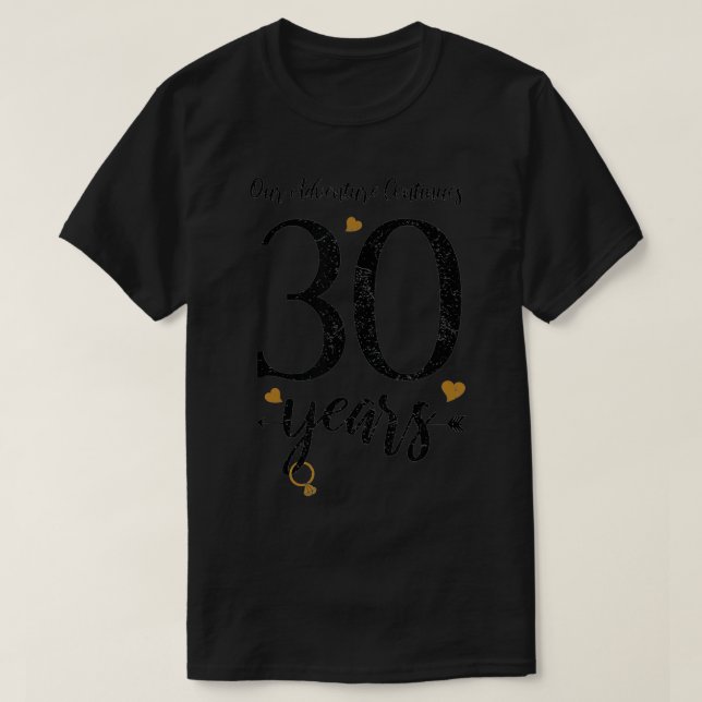 Camiseta Our Adventure Continues 30 Years  30th Wedding Ann (Frente do Design)