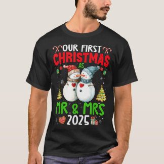 Camiseta Our First Christmas As Mr  Mrs 2025 Couple 
