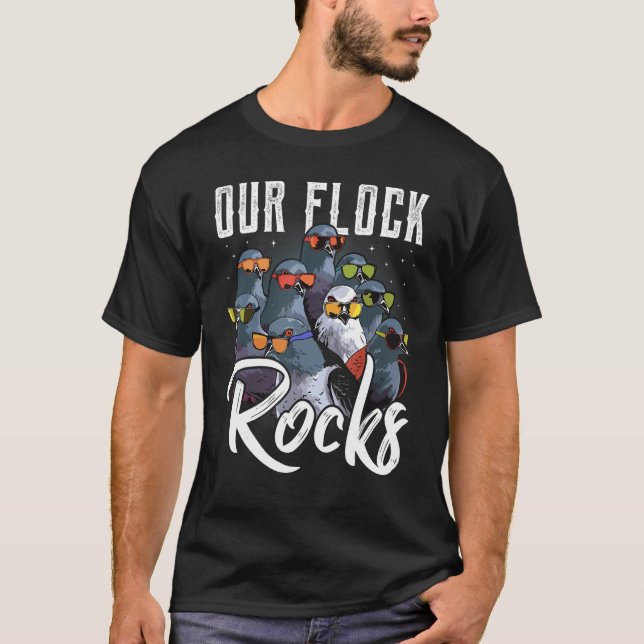 Camiseta Our Flock Rocks  Pigeon  Pigeon Racing (Frente)