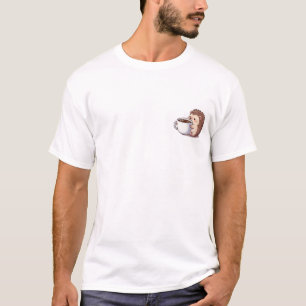 Camiseta Ouriço Adorável Abraçando Café Gigante Fumegante