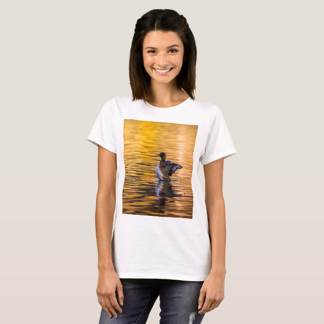Camiseta Ouro de um lago ouro (Frente Completa)