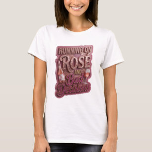 Camiseta Ouro Engraçado CORRENDO SOBRE ROSA E MÁS DECISÕES