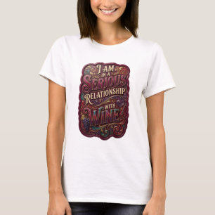 Camiseta Ouro EU ESTOU NUM RELACIONAMENTO SÉRIO COM VINHO v