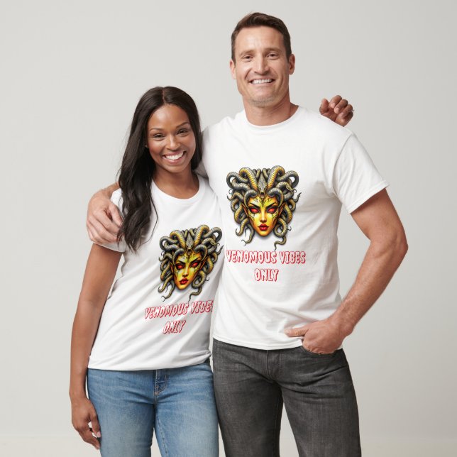 Camiseta Ouro Medusa com Cabelo Cobra (Unissex)