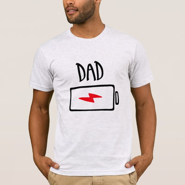 Camiseta Out of Batteries – Dad (Frente)