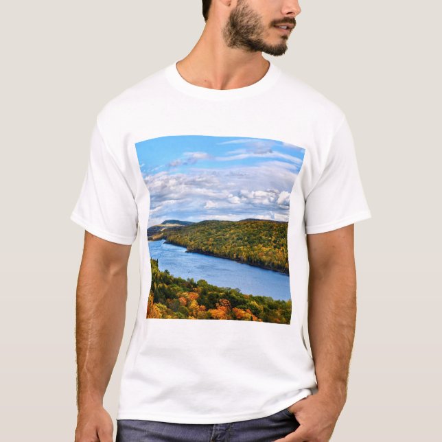 Camiseta "Outono no Lago das Nuvens" (Frente)