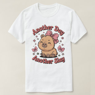 Camiseta Outro Dia Outro Golpe Amor de Capivara Fofo Kawai