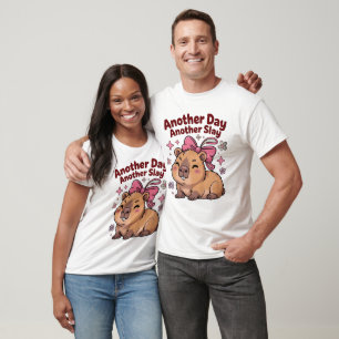 Camiseta Outro Dia Outro Golpe Amor de Capivara Fofo Kawai