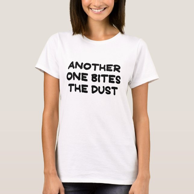 Camiseta OUTRO MORDE o DUST.png (Frente)