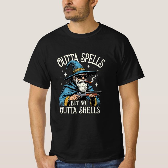 Camiseta Outta Spells But Not Outta Shells Wizard Fantasy  (Frente)