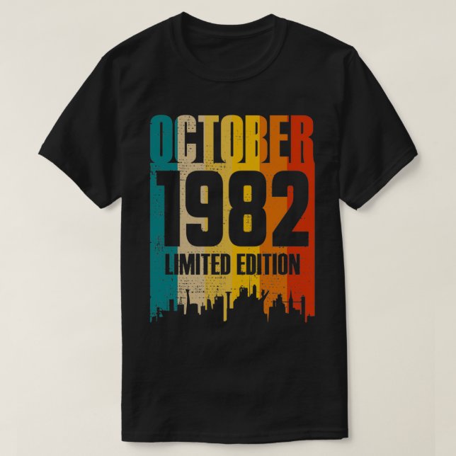 Camiseta Outubro De 1982 39 Anos Antiga Edição Limitada De  (Frente do Design)