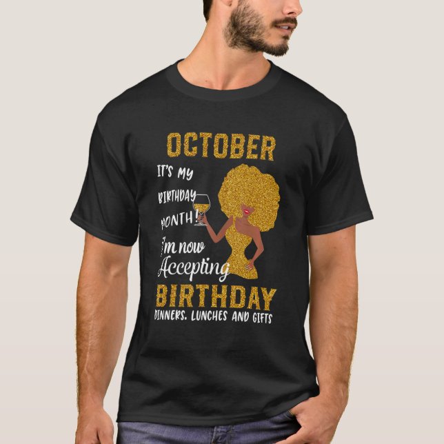 Camiseta Outubro é o meu mês de aniversário. Agora estou ac (Frente)