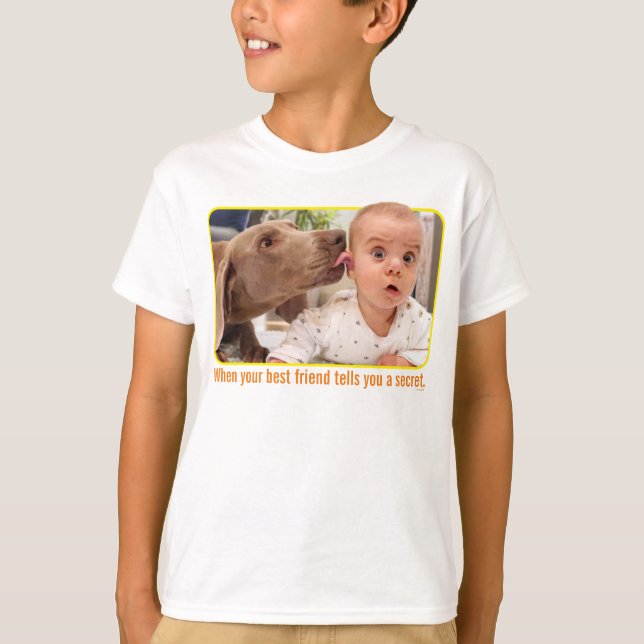 Camiseta Ouvido do bebê que bebe o cão (Frente)