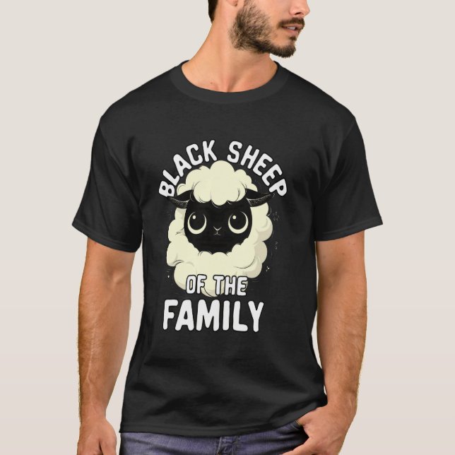 Camiseta Ovelha Negra Dizendo Engraçado À Família (Frente)