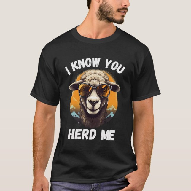 Camiseta Ovelhas Engraçadas Que Sei Que Você Me Traz... (Frente)