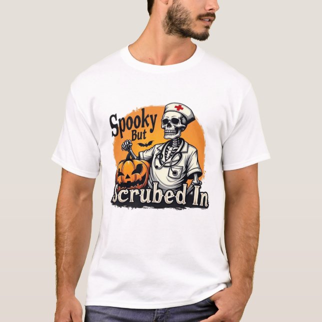 Camiseta Oversized com Design de Enfermeira de Hal (Frente)