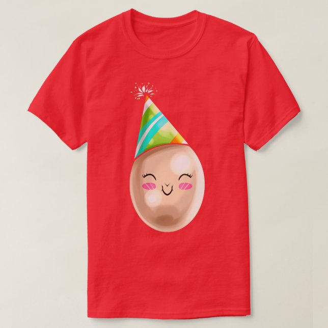 Camiseta Ovo Pintado Engraçado Com Cone De Chapéu De Festa  (Frente do Design)