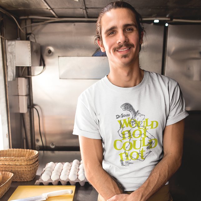 Camiseta Ovos Verdes e Pressão | Não Impediria (Person wearing shirt)