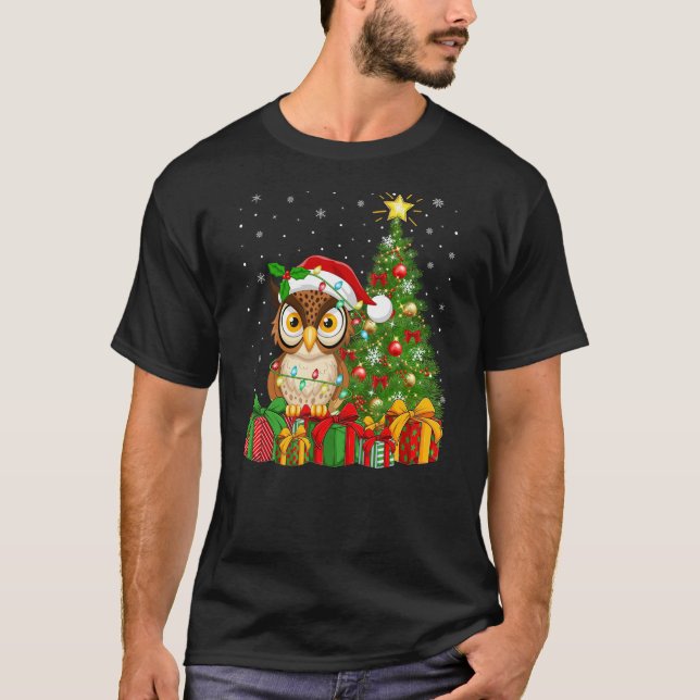 Camiseta Owl Bird Xmas Tree Lighting Santa Hat Owl Christma (Frente)