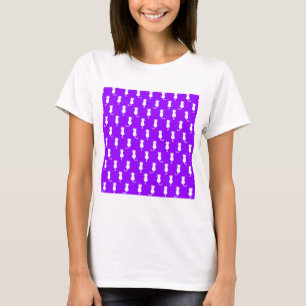 Camiseta Padrão de Bolinhas de Gato Branco Isolado em Roxo