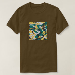 Camiseta Padrão de Camuflagem à Beira do Lago Quadrado Fati