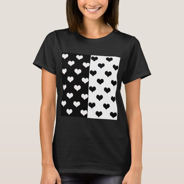 Camiseta Padrão de Coração de Amor Branco Negro (Frente)