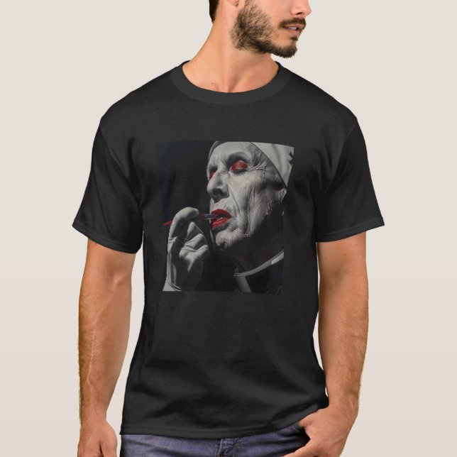 Camiseta padre rebelde com batom, padre rebelde (Frente)