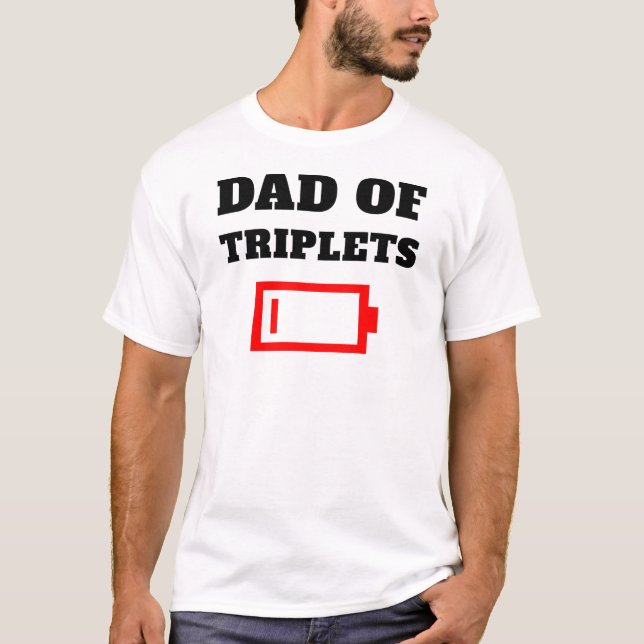 Camiseta Pai Cansado De Pais Tripletos Com Bebês Tripletos (Frente)