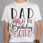 Camiseta Pai da Coincidência Personalizada do Esquadrão de<br><div class="desc">Procurando uma camisa de aniversário que fará sua festa terminar? Olhe só as camisas da nossa equipe de aniversário! Estas camisetas de na moda são perfeitas para qualquer festa de aniversário do dia fora. Nossas camisas combinam um presente de excelente para seus amigos e família, e podem ser vestidas juntas...</div>