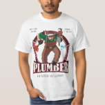 Camiseta Pai de Canalização Profissional Rustic Modern Plum<br><div class="desc">Se você é um encanador procurando encontrar a aparência profissional perfeita com um pouco de encanto rústico, então não olhe mais além do que este incrível T-Shirt Pai de Canalizador Moderno Russo! Mostrar um design de na moda com um encanador clássico em macacões que seguram um êmbolo e uma chave...</div>