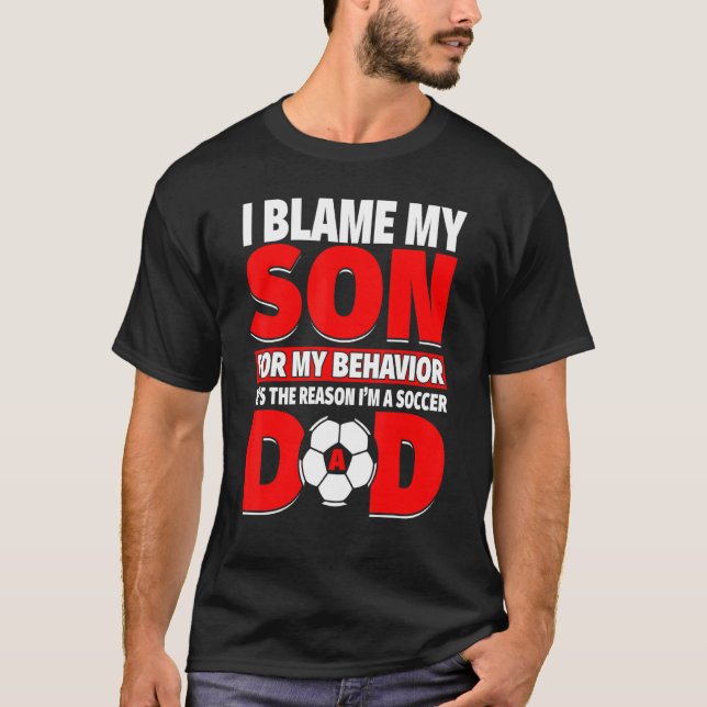 Camiseta Pai De Futebol Com O Filho Que Lhe Apresenta A Raz (Frente)