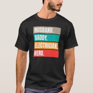 Camiseta Pai De Marido Piada Elétrica De Herói Para Os Pais