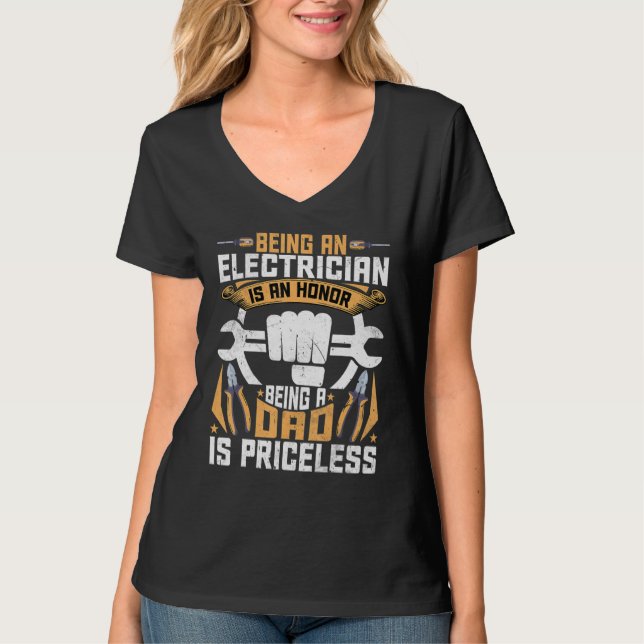 Camiseta Pai elétrico de Mens sendo um eletricista é H (Frente)